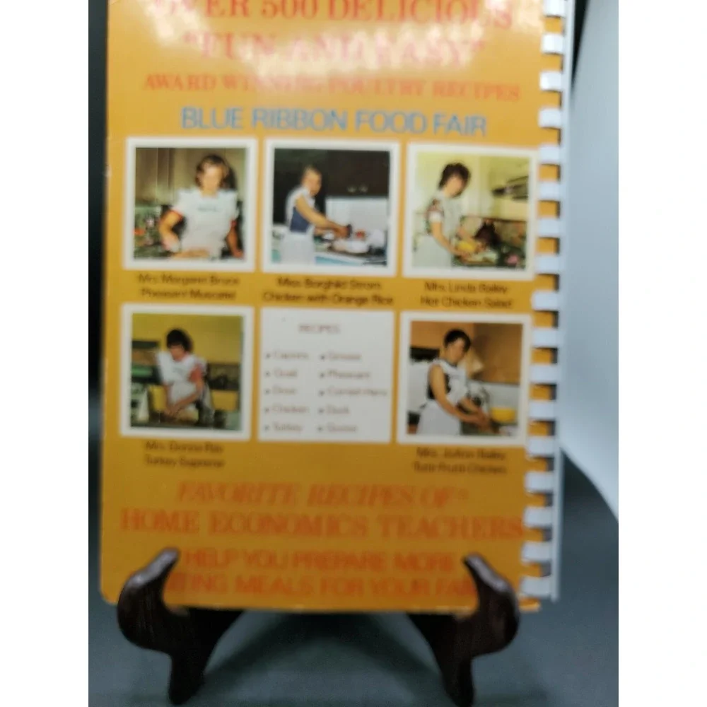 Favorite Recipes of Home Economics Teachers Blue Ribbon Poultry Cookbook